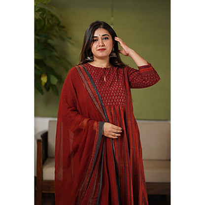 The Indian Ethnic Co. Ruchi Red Patchwork Kali Ajrakh Cotton Kurta