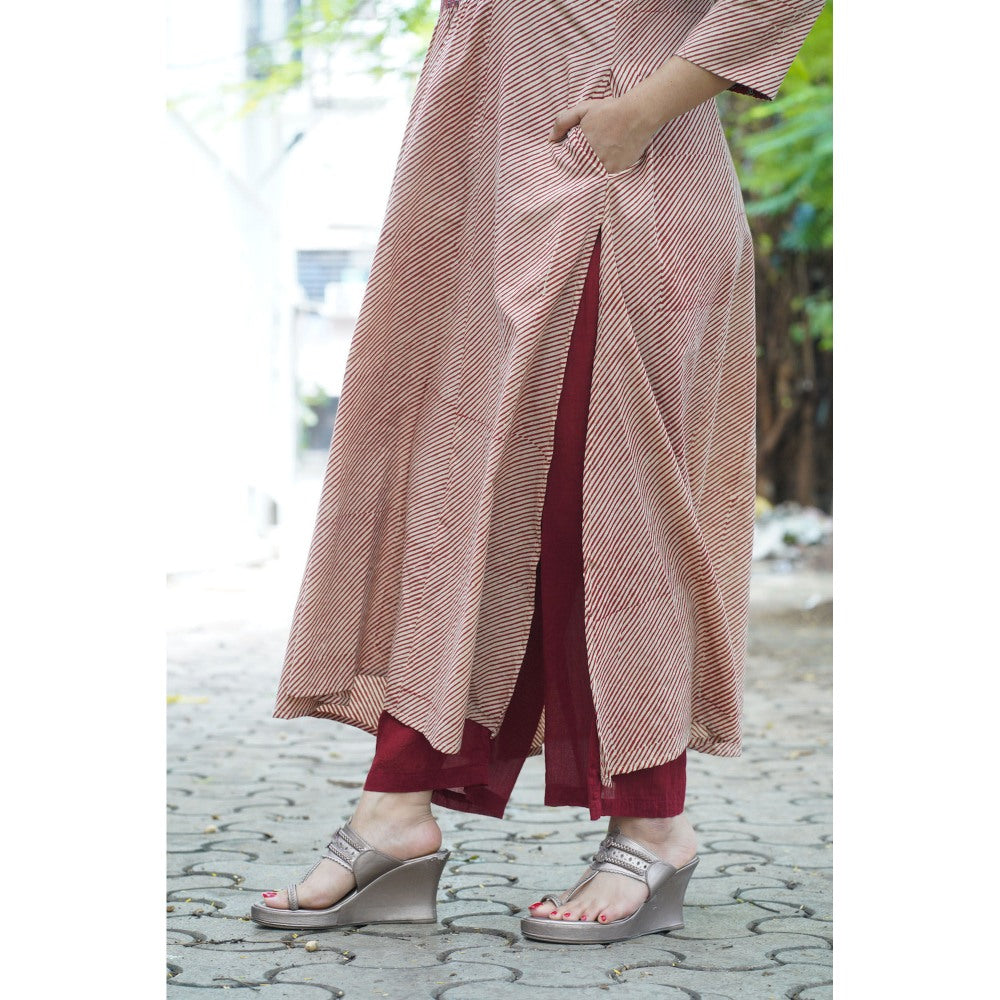 The Indian Ethnic Co. Nirvi Madder Bagru Off White Kurta