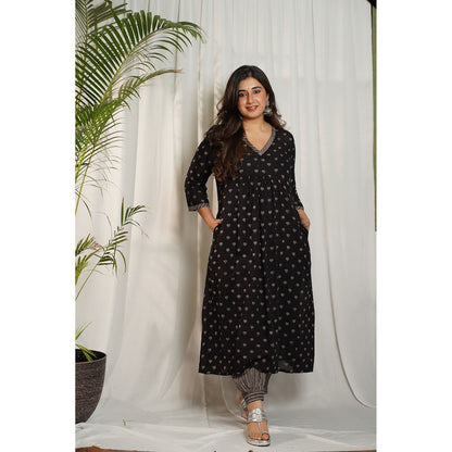 The Indian Ethnic Co. Ajrakh Lotus Pleated Mul Kurta