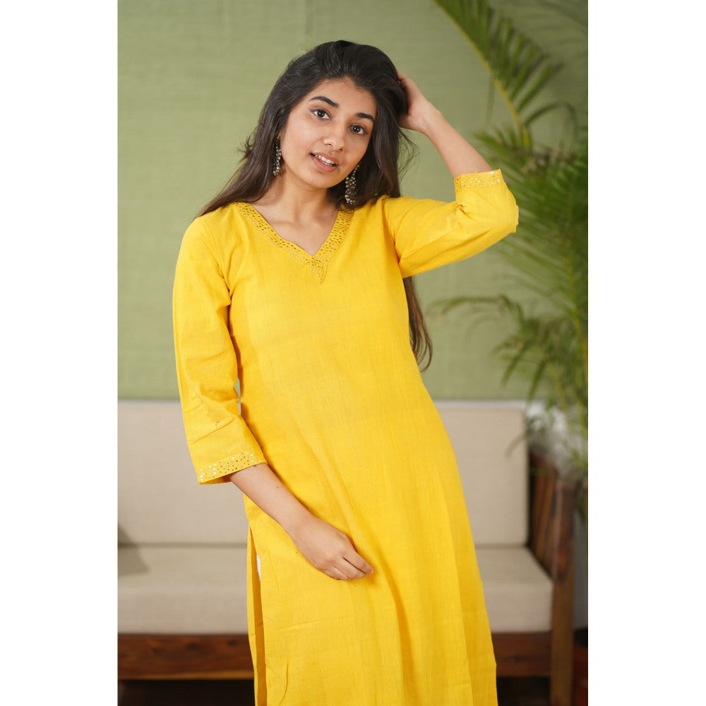 The Indian Ethnic Co. Sunshine Organic Handwoven Cotton Hand Embroidered Kurta