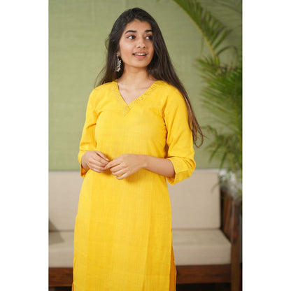The Indian Ethnic Co. Sunshine Organic Handwoven Cotton Hand Embroidered Kurta