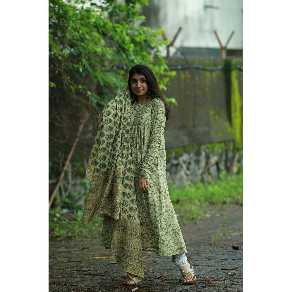 The Indian Ethnic Co. Ahaana Olive Kalamkari Natural Dyed Chudi Sleeves Kurta