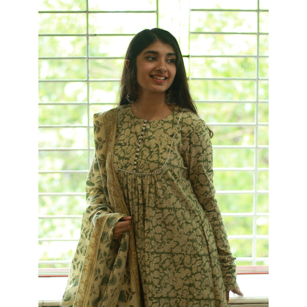 The Indian Ethnic Co. Ahaana Olive Kalamkari Natural Dyed Chudi Sleeves Kurta