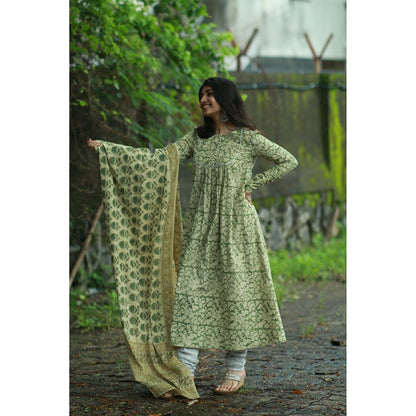 The Indian Ethnic Co. Ahaana Olive Kalamkari Natural Dyed Chudi Sleeves Kurta
