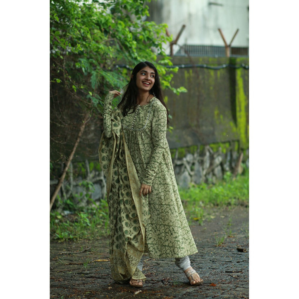 The Indian Ethnic Co. Ahaana Olive Kalamkari Natural Dyed Chudi Sleeves Kurta