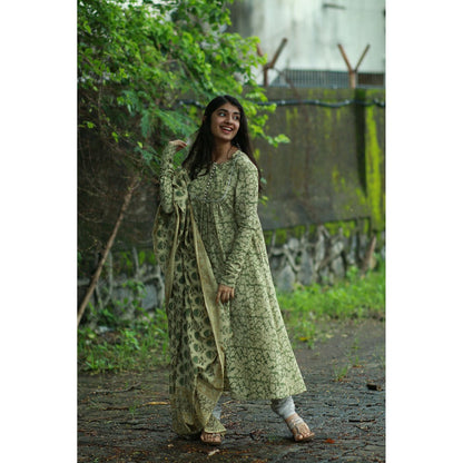 The Indian Ethnic Co. Ahaana Olive Kalamkari Natural Dyed Chudi Sleeves Kurta