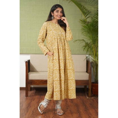 The Indian Ethnic Co. Ahaana Mustard Kalamkari Natural Dyed Chudi Sleeves Kurta