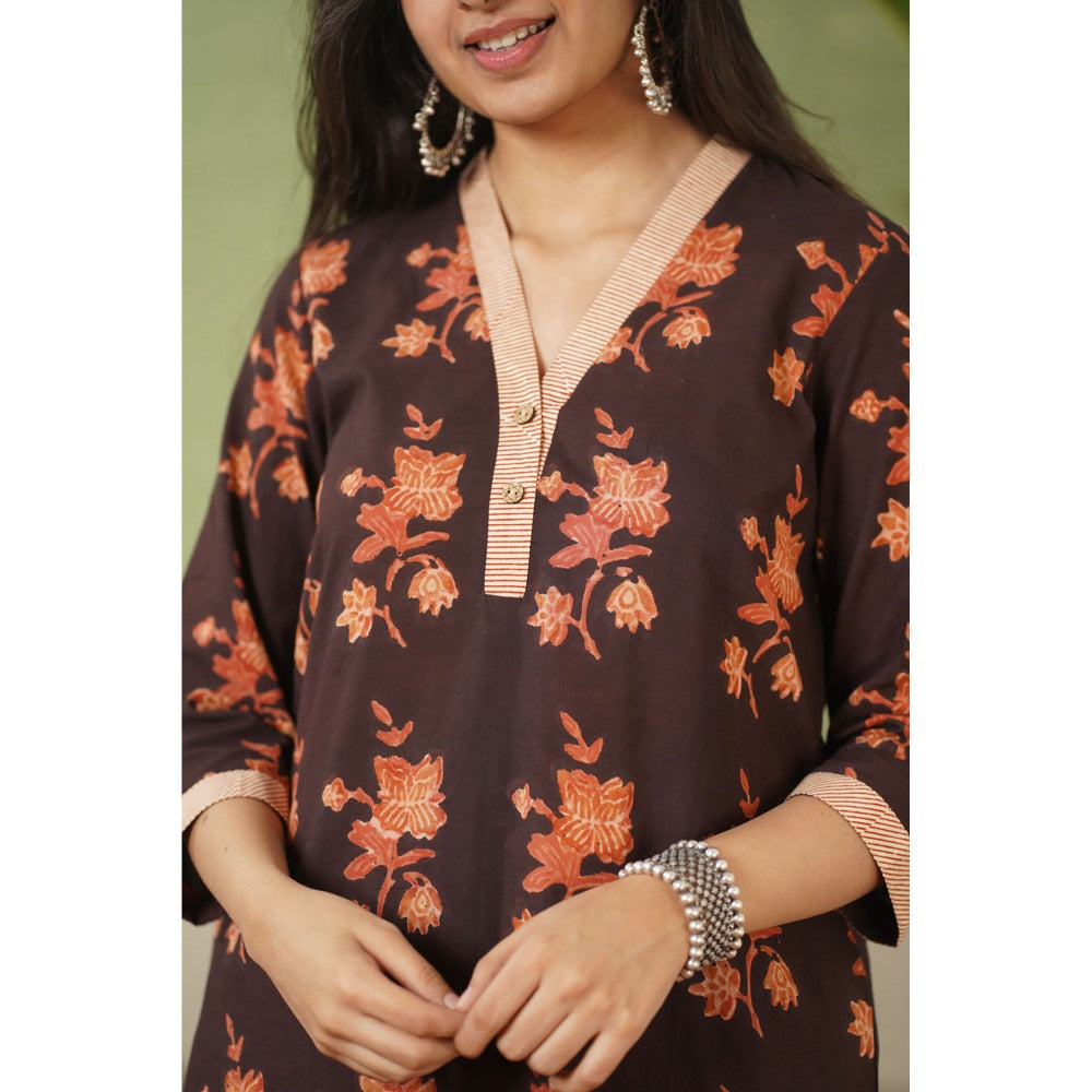 The Indian Ethnic Co. Avi Ajrakh Dabu Cotton Kurta