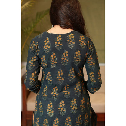 The Indian Ethnic Co. Kiya Ajrakh Cotton Kurta