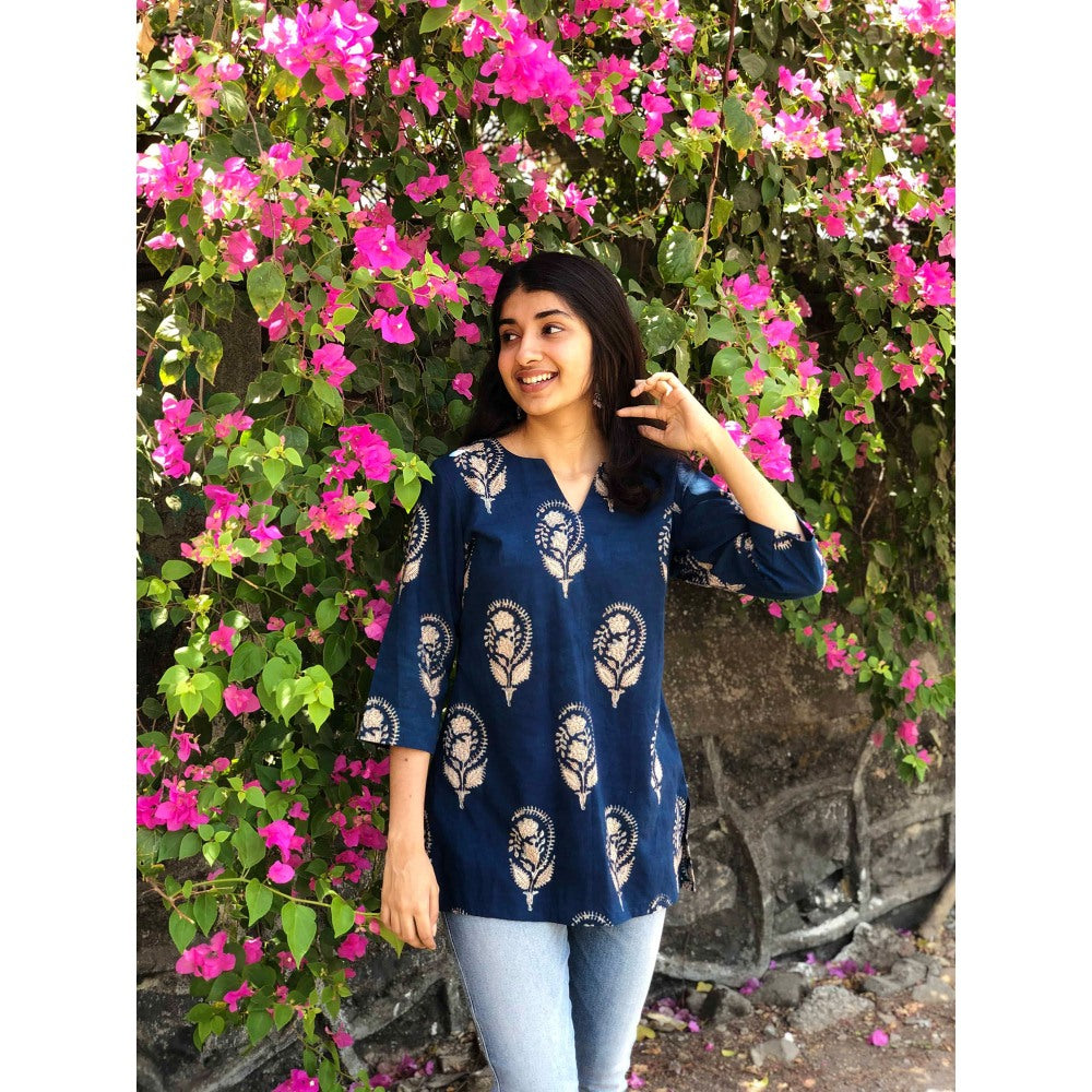 The Indian Ethnic Co. Neeti Indigo Boota Short Kurti