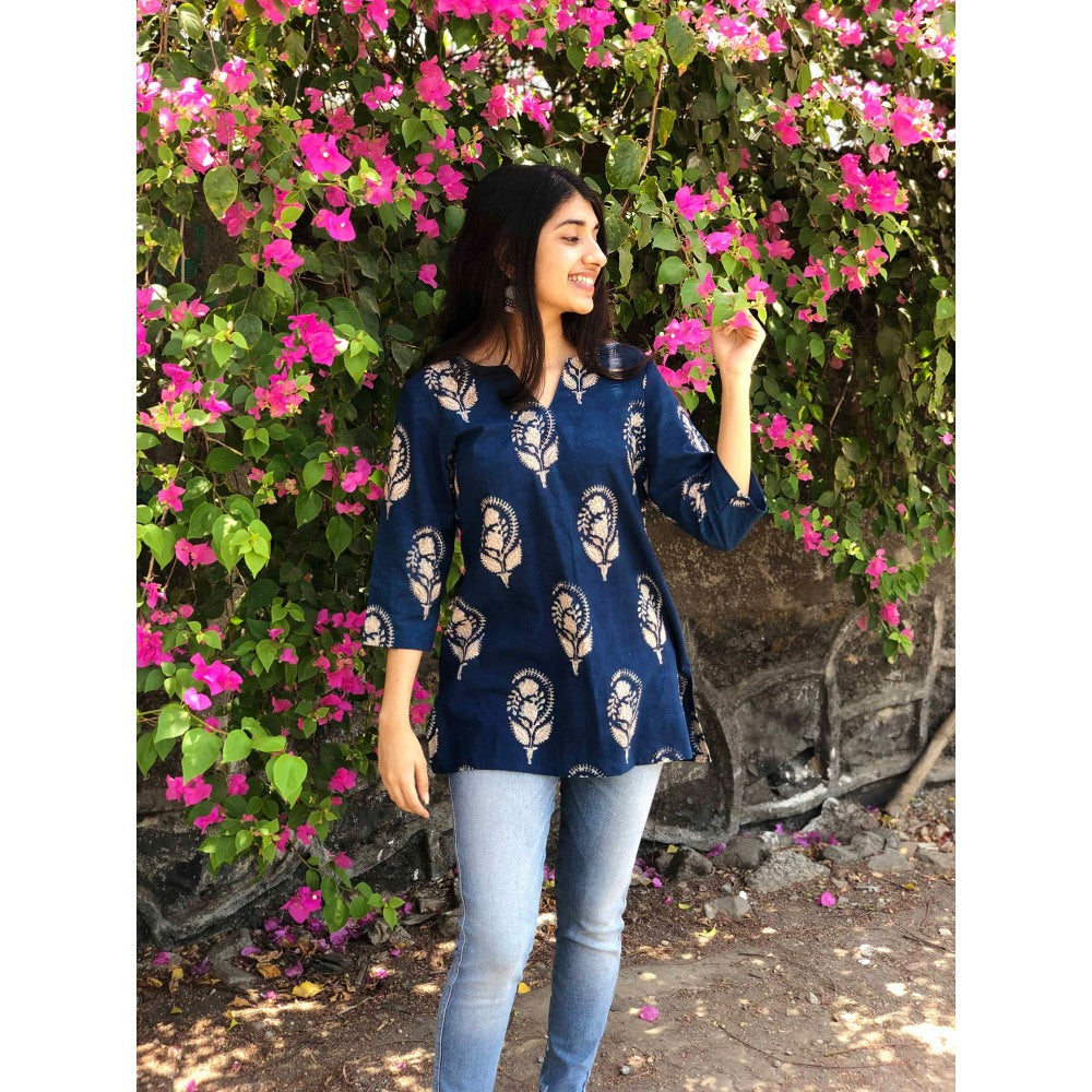 The Indian Ethnic Co. Neeti Indigo Boota Short Kurti