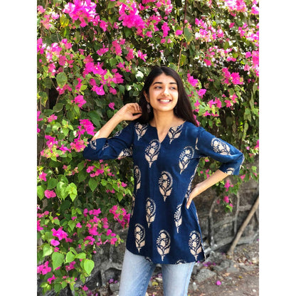 The Indian Ethnic Co. Neeti Indigo Boota Short Kurti
