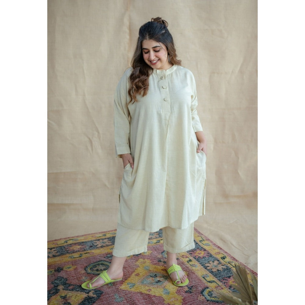 The Indian Ethnic Co. Tieco Dyeverse - Natural Dyed Off White Slub Cotton Co-Ords (Set of 2)