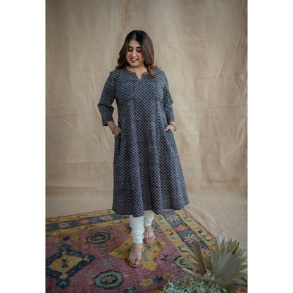 The Indian Ethnic Co. Jhilmil Cotton Kali Printed Kurta