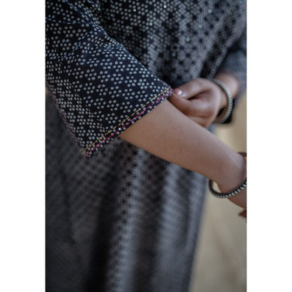 The Indian Ethnic Co. Jhilmil Cotton Kali Printed Kurta