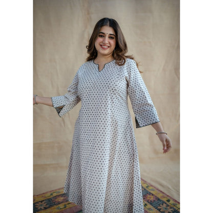 The Indian Ethnic Co. Chaitra Cotton Kali Hand Printed Kurta