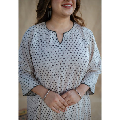 The Indian Ethnic Co. Chaitra Cotton Kali Hand Printed Kurta