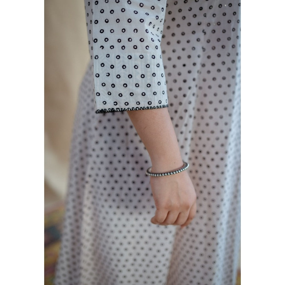 The Indian Ethnic Co. Chaitra Cotton Kali Hand Printed Kurta