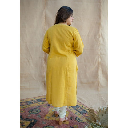 The Indian Ethnic Co. Drishya Slub Cotton Hand Embroidered Kurta