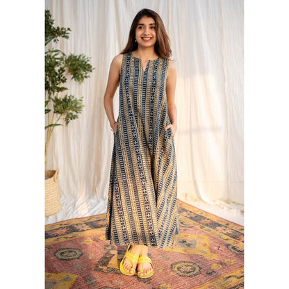 The Indian Ethnic Co. Blue Ajrakh Cotton Dress