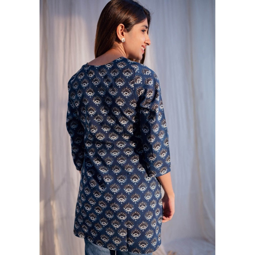 The Indian Ethnic Co. Indigo Ajrakh Cotton Kurti