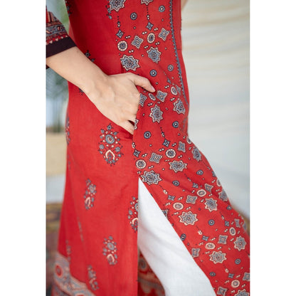 The Indian Ethnic Co. Madder Ajrakh Cotton Kurta