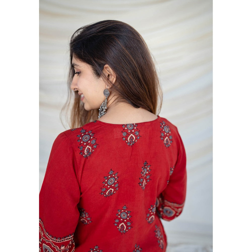 The Indian Ethnic Co. Madder Ajrakh Cotton Kurta