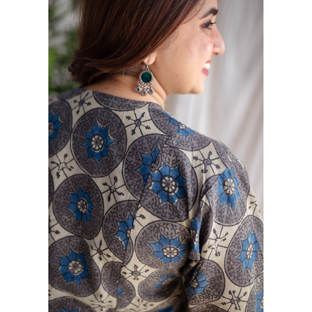 The Indian Ethnic Co. Beige Ajrakh Cotton Kurta