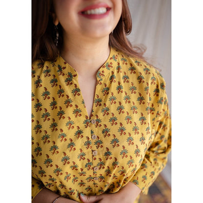 The Indian Ethnic Co. Yellow Ajrakh Cotton Kurta