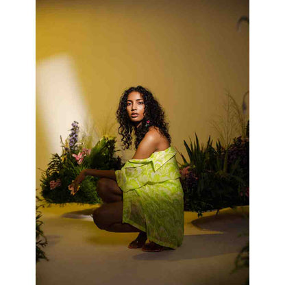 THE IASO Green Kioko Beach Shrug