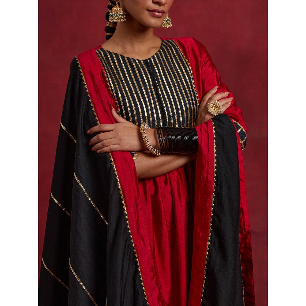 The Indian Cause Red Black Raw Silk Gauhar Kurta With Palazzo And Dupatta (Set of 3)