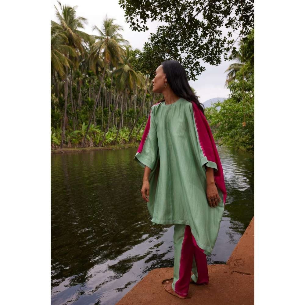 Twinkle Hanspal Color Blocked Co-Ordinate (Set of 2)