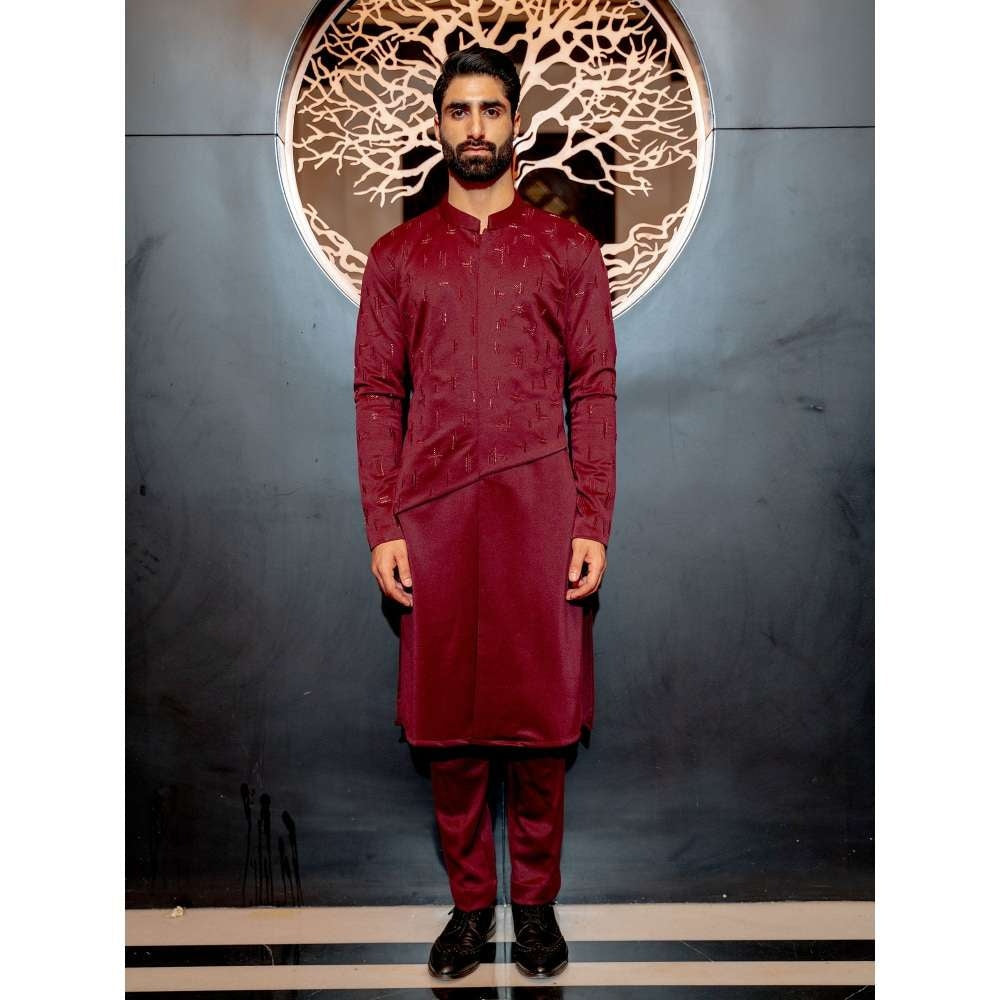 Varun Chakkilam Maroon Scattered Kurta with Pant (Set of 2)