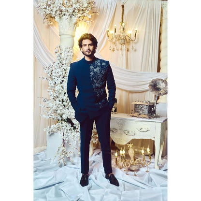 Varun Chakkilam Prussian Navy Bandhgala Kurta with Trouser (Set of 2)