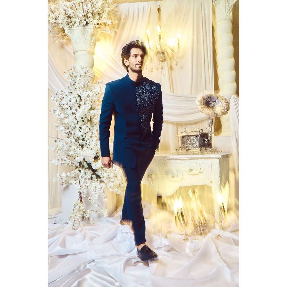 Varun Chakkilam Prussian Navy Bandhgala Kurta with Trouser (Set of 2)