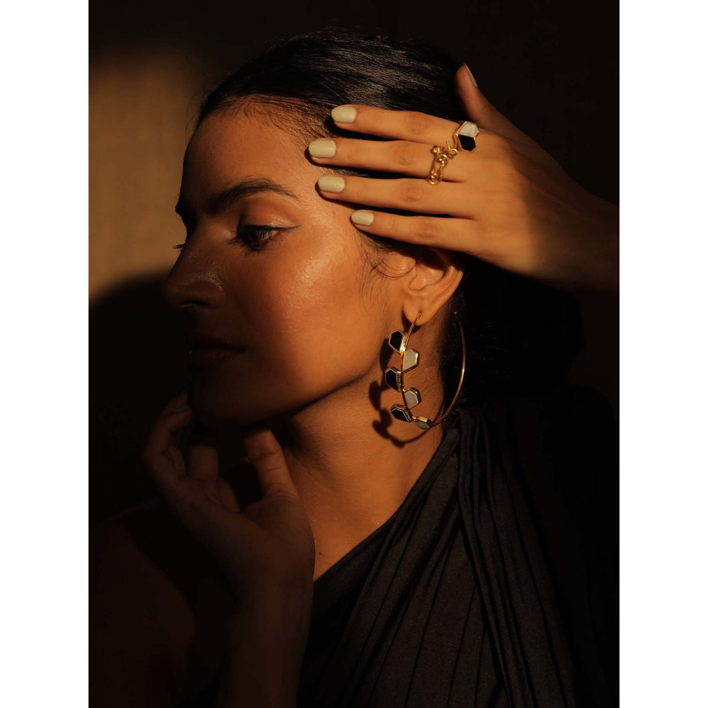 VARNIKA ARORA Galah- 22K Gold Plated Black Onyx And White Mother Of Pearl Heart Hoops Earrings