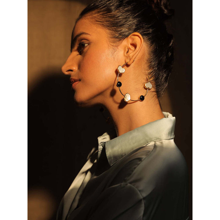 VARNIKA ARORA Array- 22K Gold Plated White Mother Of Pearl And Black Onyx Heart Hoops Earrings