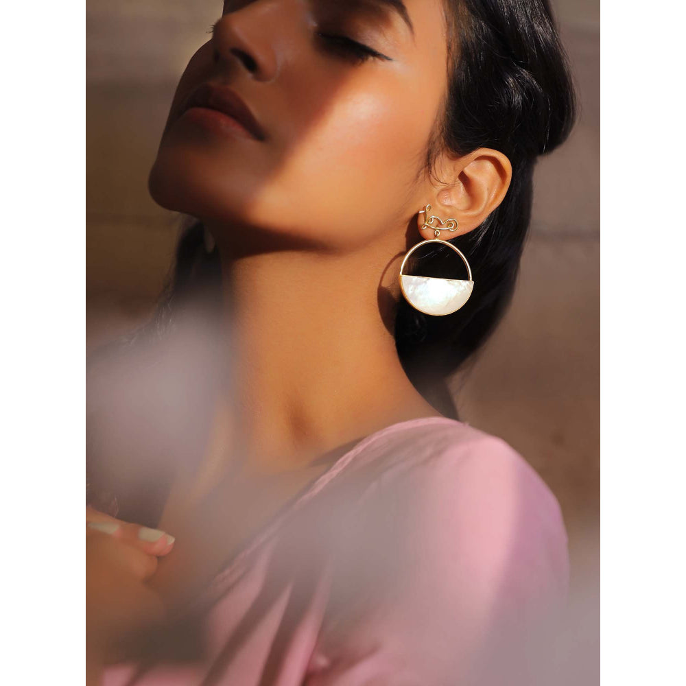 VARNIKA ARORA Cristen- 22K Gold Plated White Mother Of Pearl Love Round Earrings