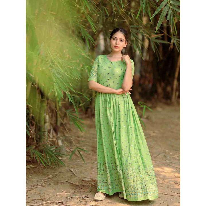 Vinya Green Rayon Printed Fit & Flare Dress with Wooden Button Detailing