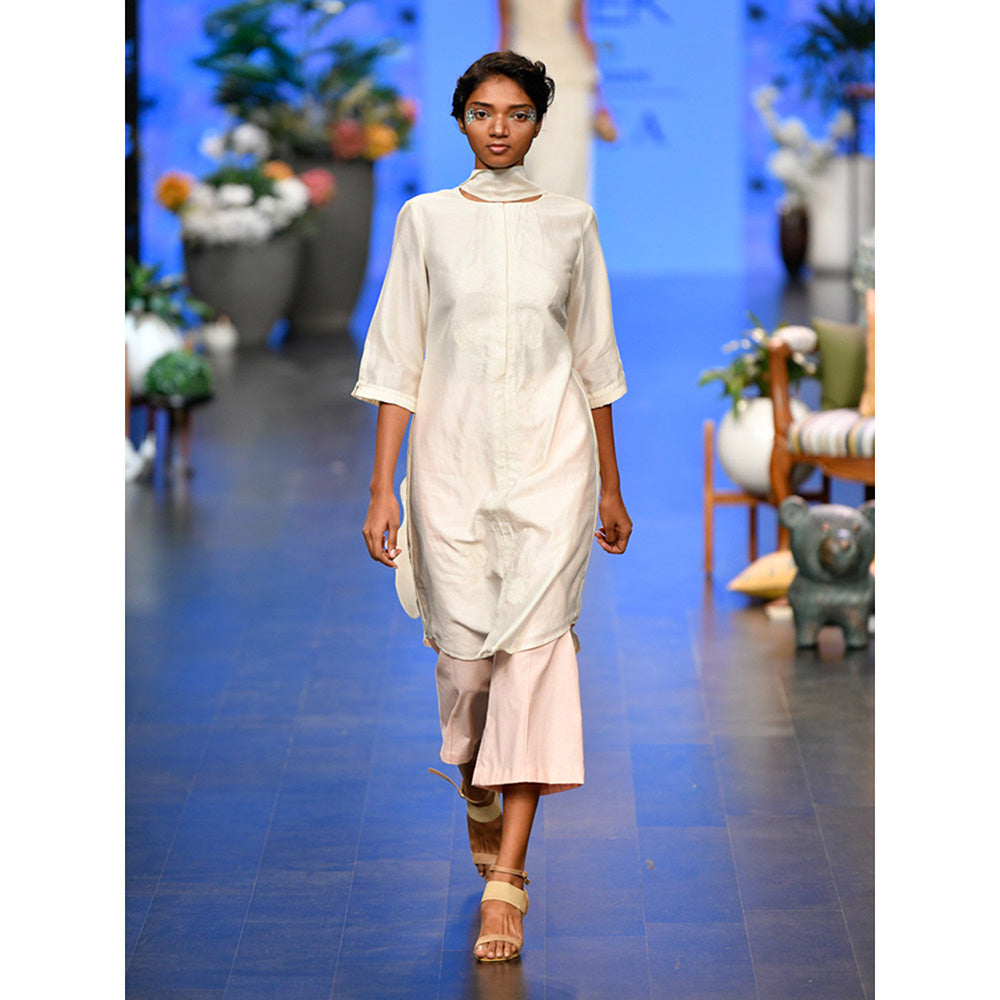 VARUN BAHL Off White Applique Embroidered Tunic Set