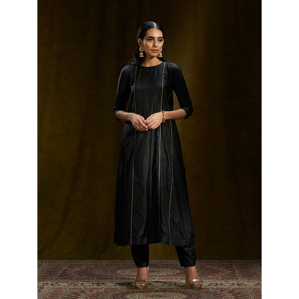 WeaverStory Black Pure Silk Gherdaar Kurta With Pants (Set of 2)