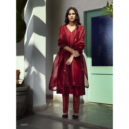 WeaverStory Embroidered Pure Silk Suit In Maroon With Dupatta And Brocade Silk Pants (Set of 3)