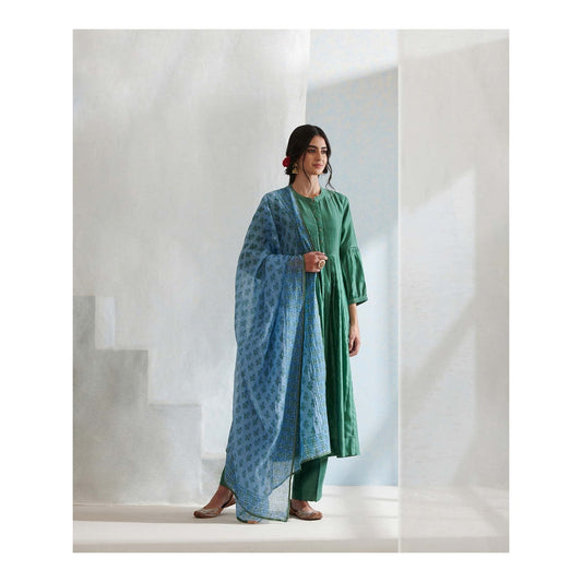WeaverStory Green Handloom Chanderi Kurta with Plain Pants & Blue Printed Dupatta (Set of 3)