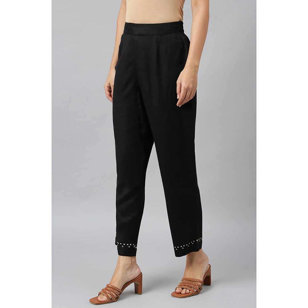 W Black Solid Straight Parallel Pants