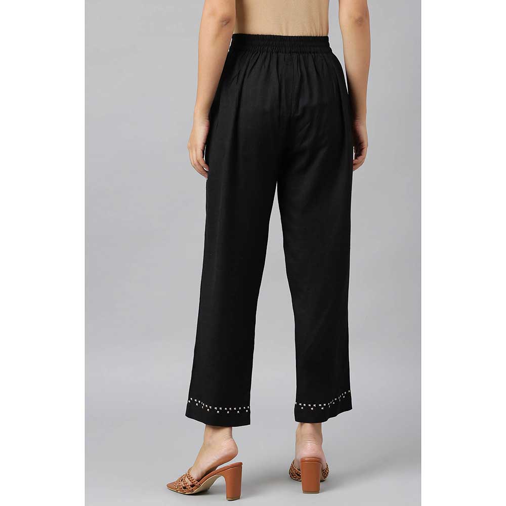 W Black Solid Straight Parallel Pants