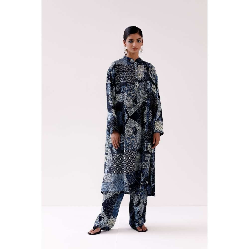 YAVI Ember Kurta - Indigo