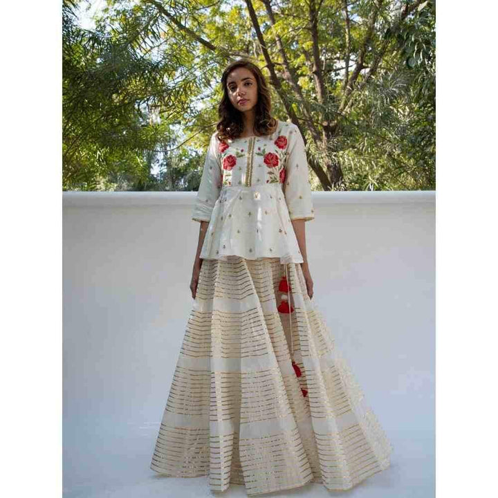 Zanaash Enchanted Garden Gulab Top And Skirt (Set of 3)