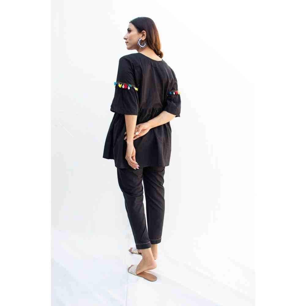 Zanaash Nyah - Black Cotton Co-Ord Set With Katha Embroidery (Set Of 2)