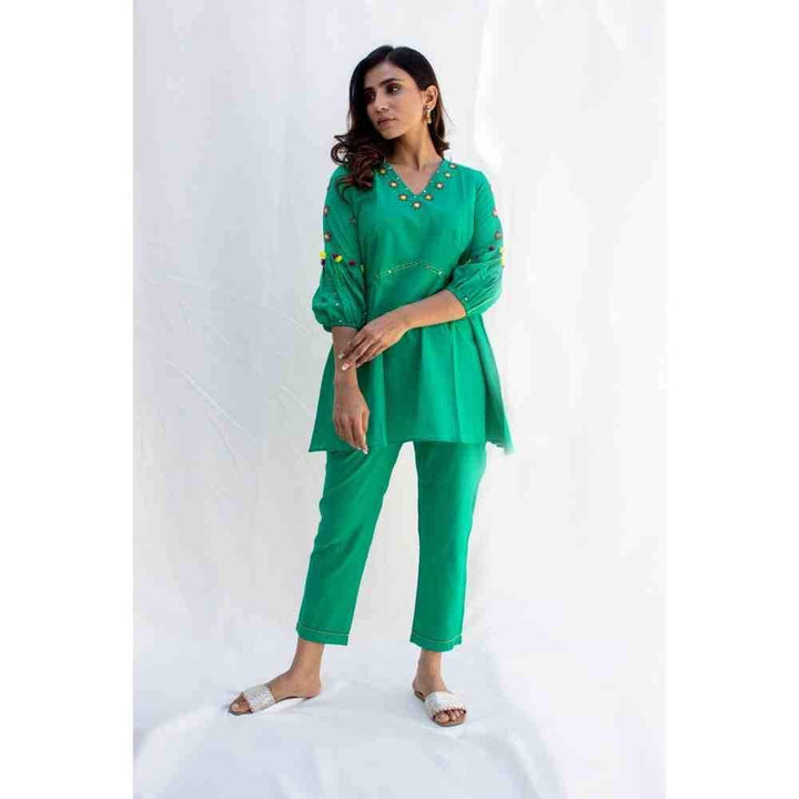Zanaash Myrna-  Green Cotton Co-Ord Set With Katha Embroidery (Set Of 2)