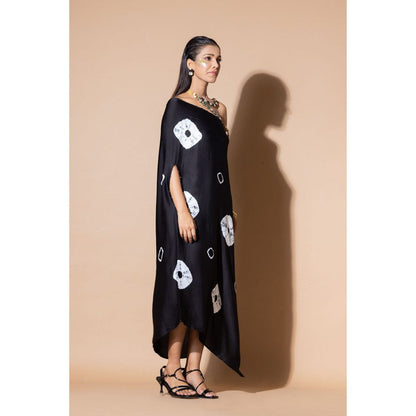 Zeefaa Black Lining Off Shoulder Kaftan